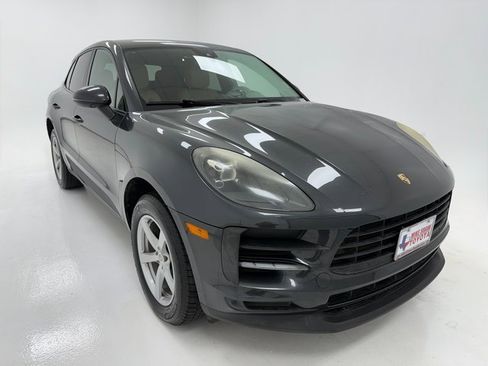 Used 2019 Porsche Macan Base image 2