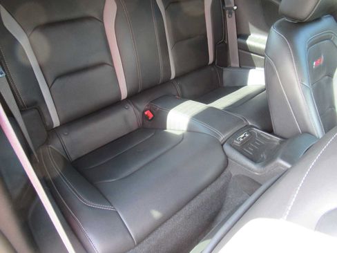 Used 2018 Chevrolet Camaro SS RWD image 17