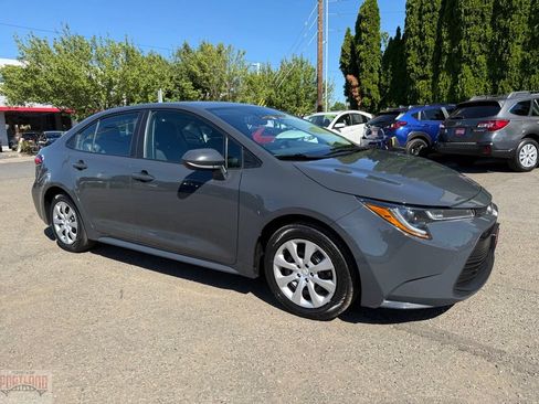 Used 2024 Toyota Corolla LE FWD image 1