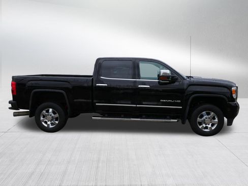 Used 2015 GMC Sierra 3500 Denali w/ Duramax Plus Package image 8