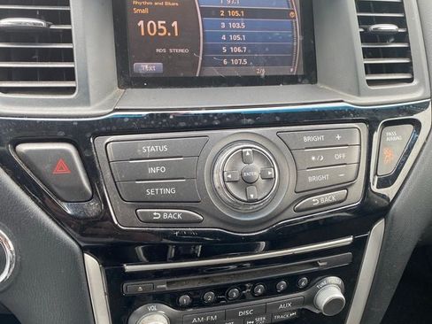 Used 2015 Nissan Pathfinder SV w/ Cargo Package FWD image 2