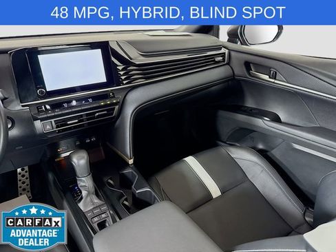 Used 2025 Toyota Camry SE w/ Convenience Package FWD image 22