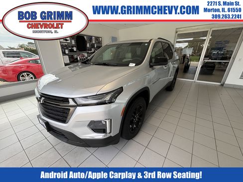 Used 2022 Chevrolet Traverse LS w/ Midnight/Sport Edition FWD image 1