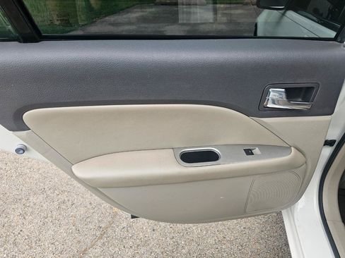 Used 2012 Ford Fusion SEL FWD image 19