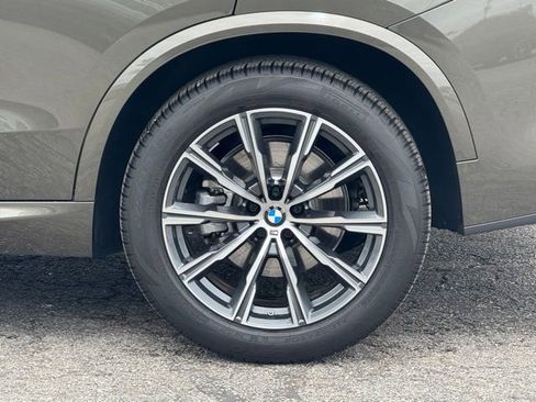 Certified 2026 BMW X5 xDrive40i w/ M Sport Package AWD/4WD image 3