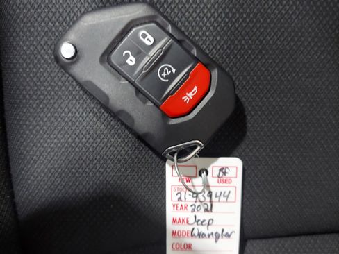 Used 2021 Jeep Wrangler Unlimited Sport AWD/4WD image 22