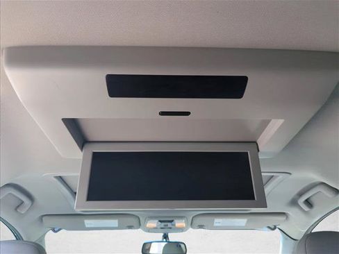 Used 2015 Toyota Sienna XLE Premium FWD image 27