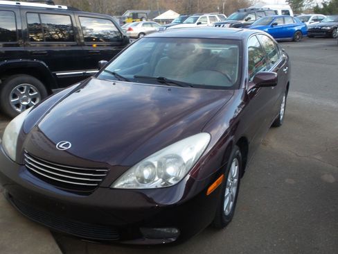 Used 2004 Lexus ES 330 image 2
