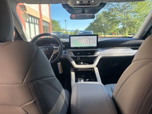 New 2025 Ford Explorer Active w/ Active Comfort Package image 39