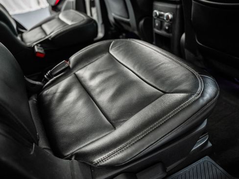 Used 2020 Ford Explorer Limited w/ Class III Trailer Tow Package image 40