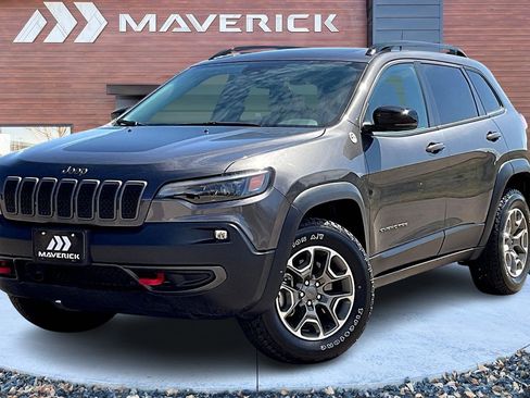 Used 2022 Jeep Cherokee Trailhawk w/ Sun, Sound & Nav Group AWD/4WD image 3