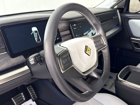 Used 2023 Rivian R1S Launch Edition image 15