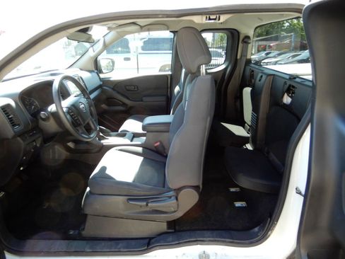 Used 2024 Nissan Frontier S w/ Technology Package AWD/4WD image 10