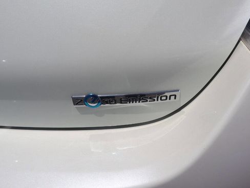 Used 2012 Nissan Leaf SL image 5