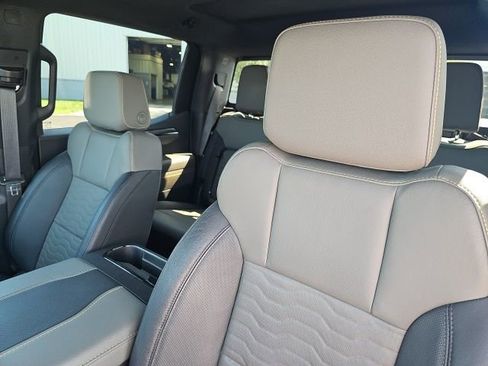 Used 2023 Chevrolet Silverado 1500 ZR2 w/ Technology Package image 19