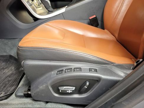 Used 2018 Volvo S60 T5 Inscription w/ Technology Package FWD image 21