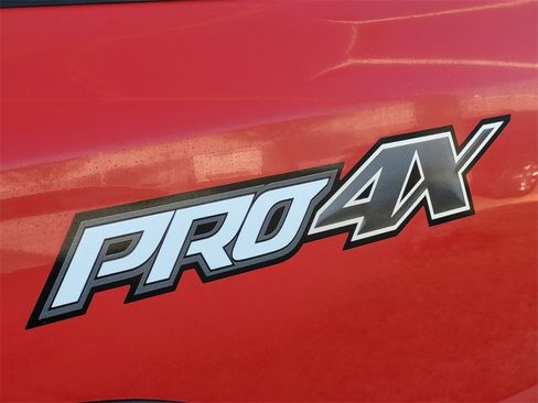 Used 2024 Nissan Titan PRO-4X w/ Pro-4x Convenience Package image 6