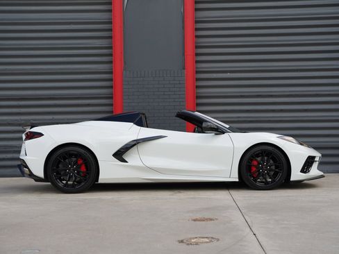 Used 2023 Chevrolet Corvette Stingray Convertible w/ 1LT image 2
