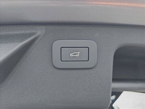 New 2026 Land Rover Discovery Sport Landmark AWD/4WD image 13