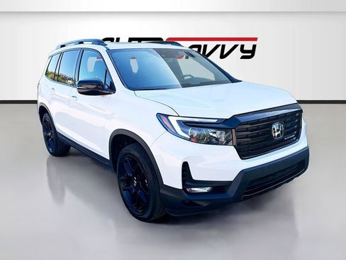 Used 2024 Honda Passport Black Edition image 1