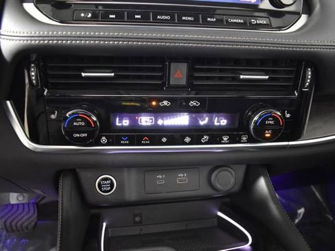 Used 2023 Nissan Rogue Platinum w/ Platinum Premium Package AWD/4WD image 25