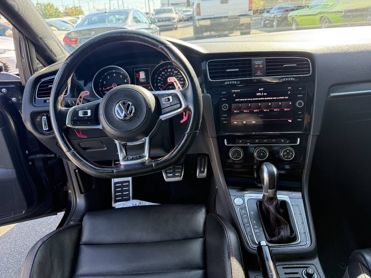 Used 2018 Volkswagen GTI SE FWD image 23