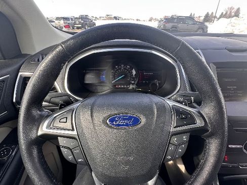 Used 2015 Ford Edge Titanium w/ Technology Package FWD image 13