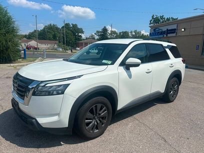 Used 2024 Nissan Pathfinder SV