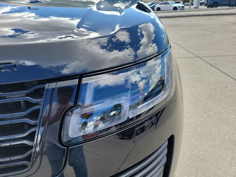 Used 2021 Land Rover Range Rover P525 Westminster Edition image 9