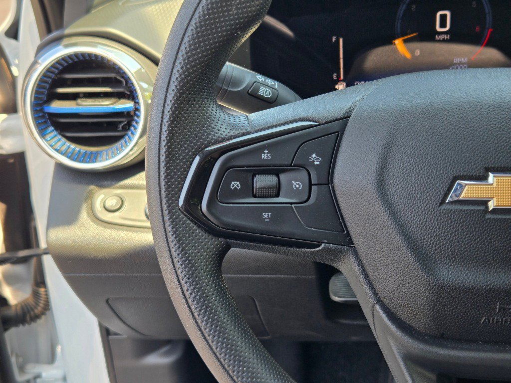 Certified 2025 Chevrolet Trax LT FWD image 28