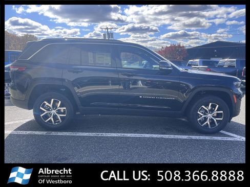 New 2025 Jeep Grand Cherokee Limited w/ Luxury Tech Group II image 6