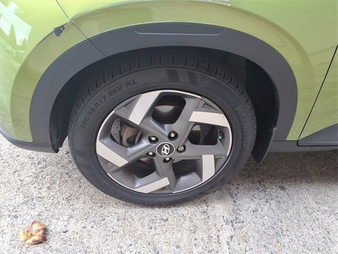 Used 2022 Hyundai Venue SEL image 10