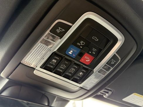 Used 2024 RAM 1500 Limited image 25