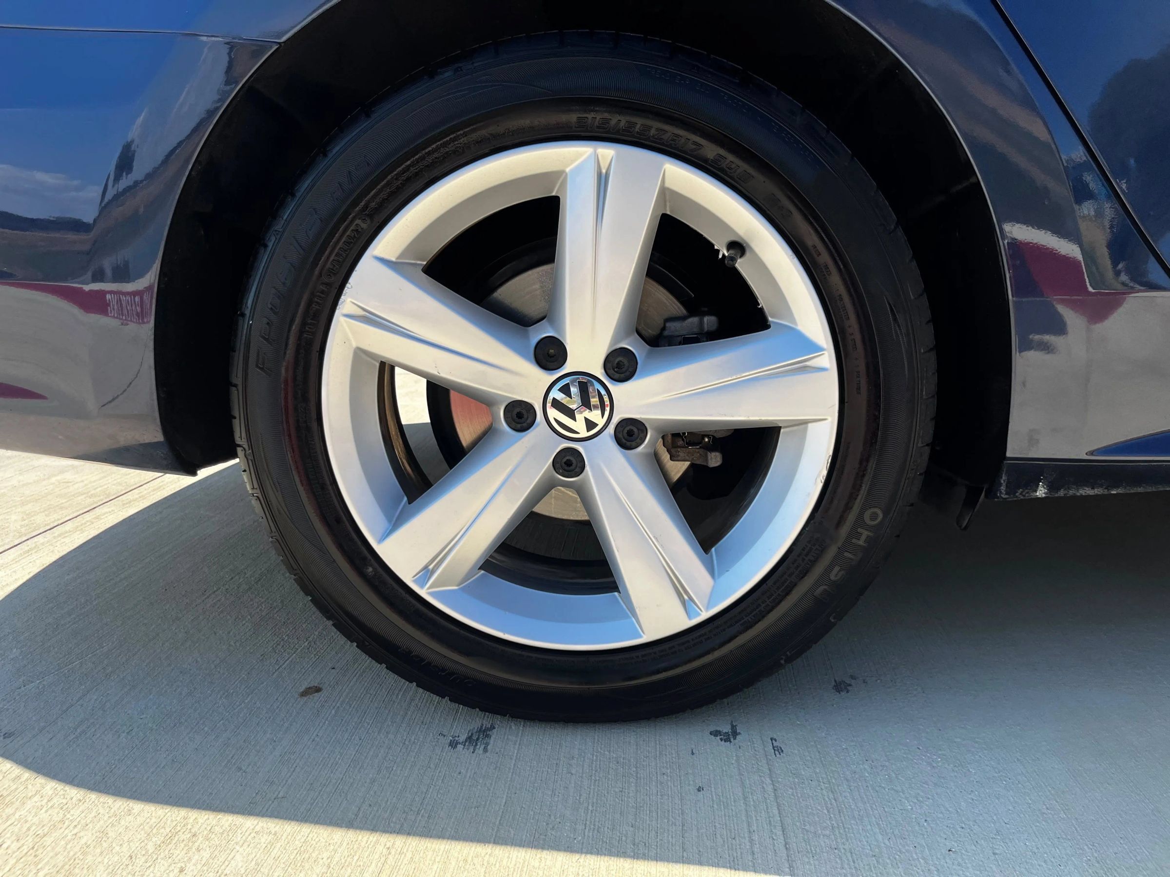 Used 2013 Volkswagen Passat 2.5 SE FWD image 41