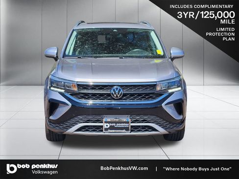 Used 2023 Volkswagen Taos SE w/ Panoramic Sunroof Package AWD/4WD image 22