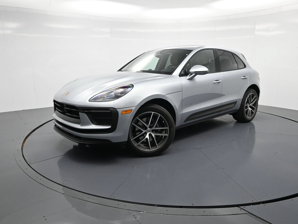 Certified 2023 Porsche Macan AWD/4WD image 1