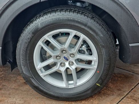 New 2025 Ford Explorer Active image 39