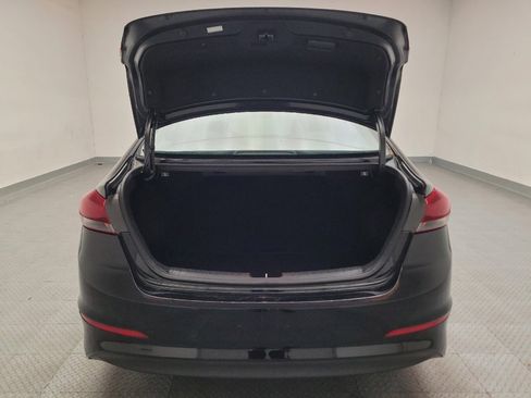 Used 2017 Hyundai Elantra SE image 29