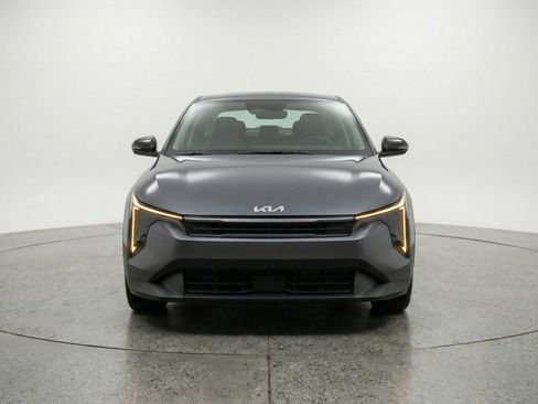 Used 2025 Kia K4 FWD image 2
