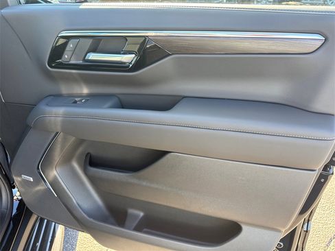 New 2026 Chevrolet Suburban LT w/ Comfort Package image 15