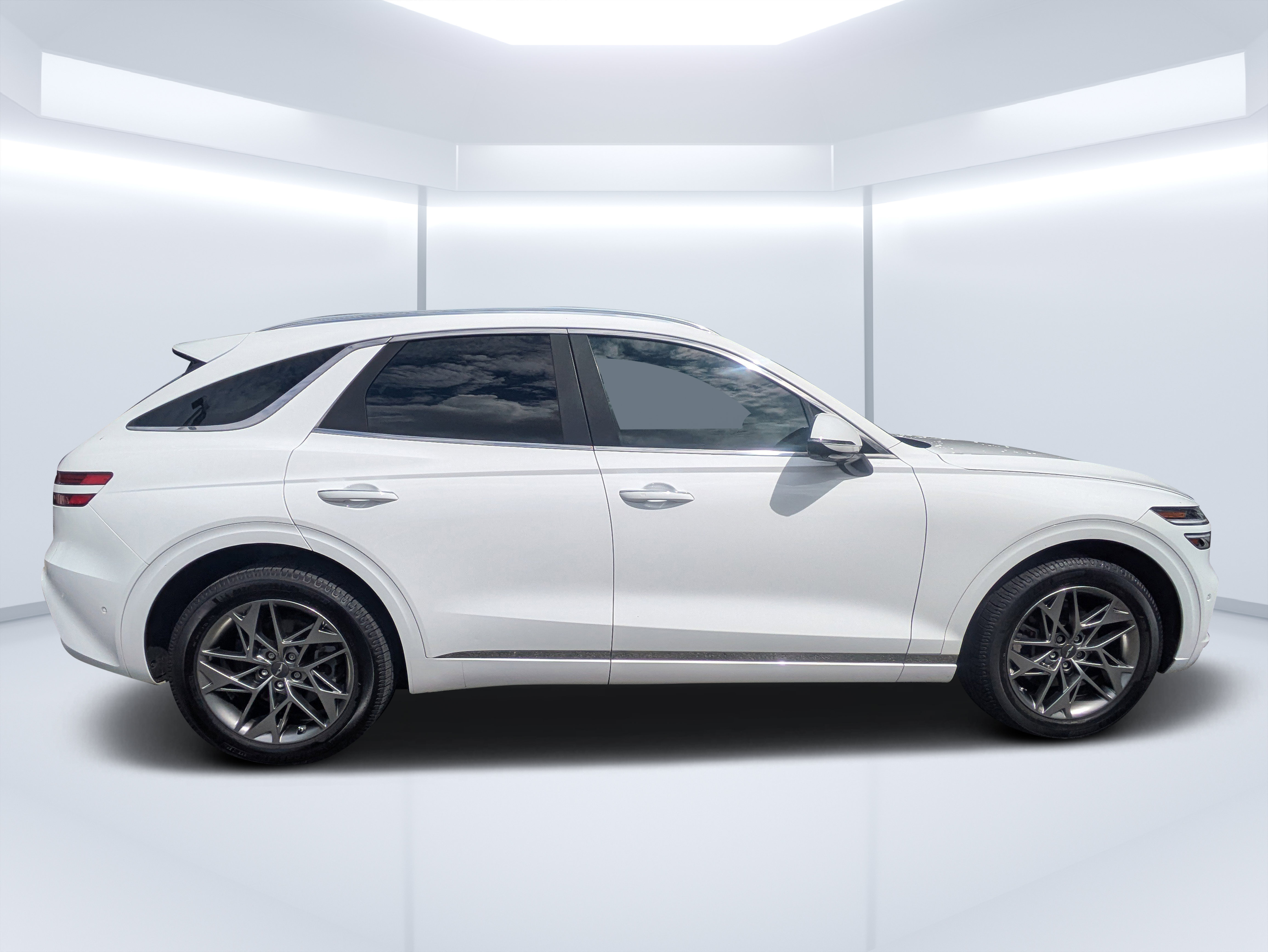 Used 2022 Genesis GV70 2.5T w/ Advanced Package AWD/4WD image 2