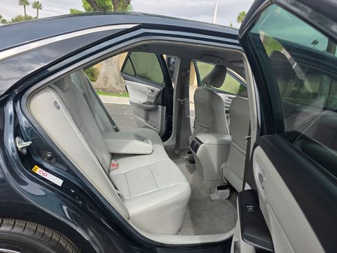 Used 2017 Toyota Camry XLE image 17