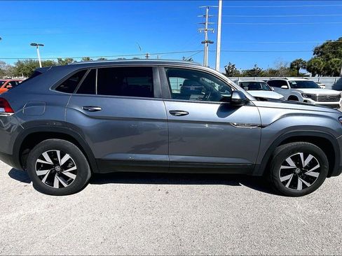 Certified 2023 Volkswagen Atlas Cross Sport SE image 4