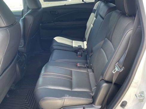 Used 2023 Honda Passport TrailSport image 6