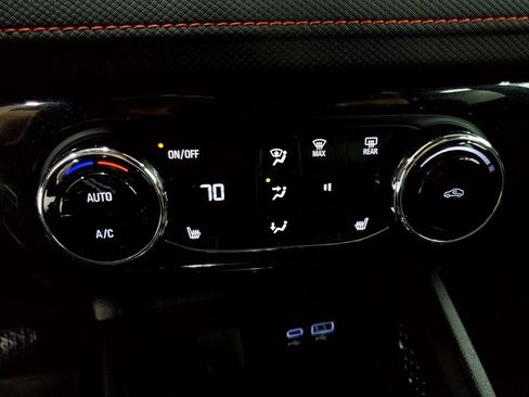 Used 2024 Chevrolet TrailBlazer RS w/ Convenience Package image 16