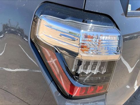 Used 2024 Toyota 4Runner SR5 image 31