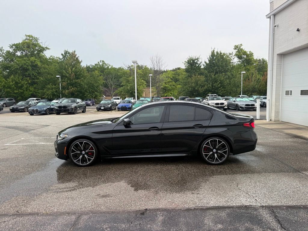 Used 2023 BMW M550i xDrive w/ Dynamic Handling Package AWD/4WD image 4