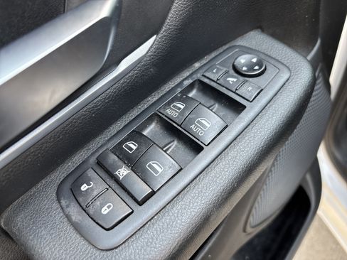 Used 2020 RAM 1500 Big Horn AWD/4WD image 16