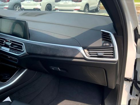 Used 2022 BMW X5 xDrive40i w/ Premium Package image 21