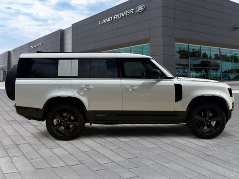 New 2026 Land Rover Defender 130 X-Dynamic SE AWD/4WD image 6